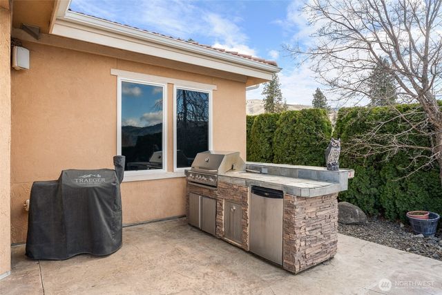 502 Desert Canyon Boulevard, Orondo, WA 98843