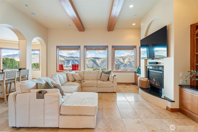 502 Desert Canyon Boulevard, Orondo, WA 98843