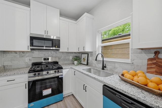 1015 Holiday, Sherman, TX 75090