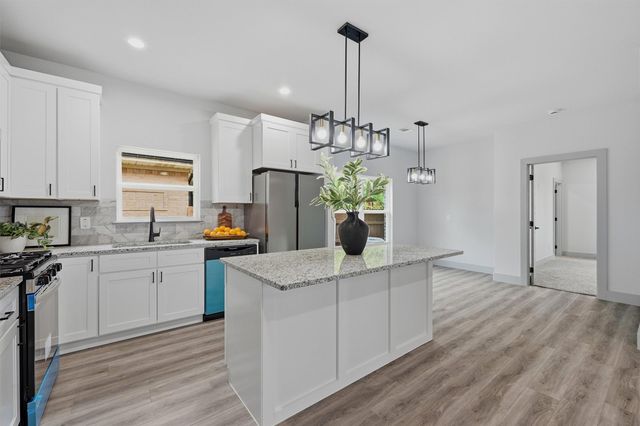 1015 Holiday, Sherman, TX 75090