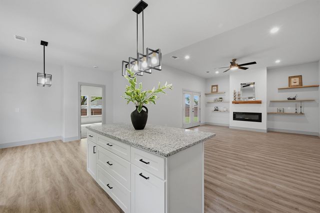 1015 Holiday, Sherman, TX 75090