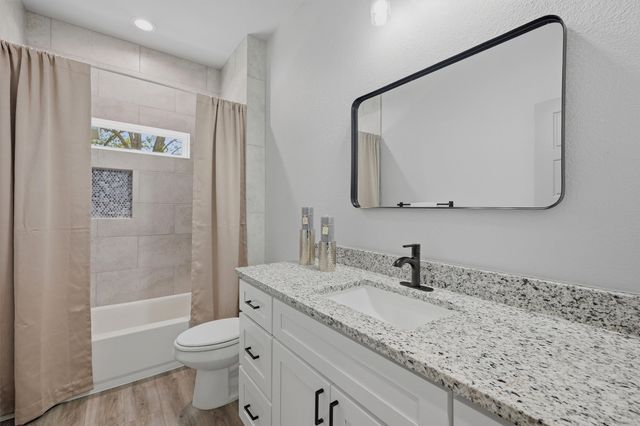 1015 Holiday, Sherman, TX 75090