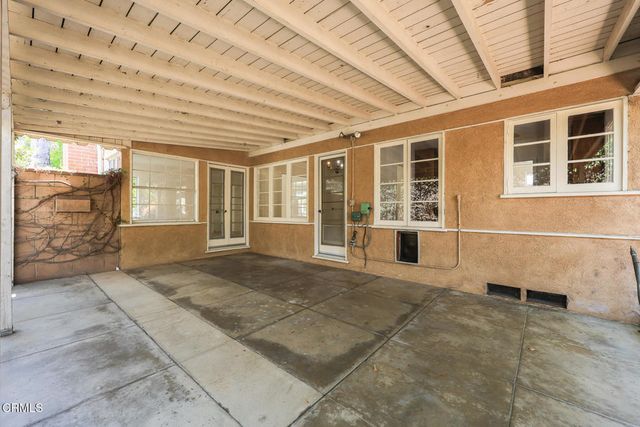 321 S Griffith Park Drive, Burbank, CA 91506