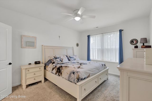 10051 Windcrest Farms Ln, Louisville, KY 40291