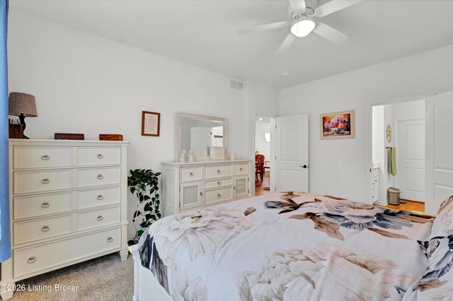 10051 Windcrest Farms Ln, Louisville, KY 40291