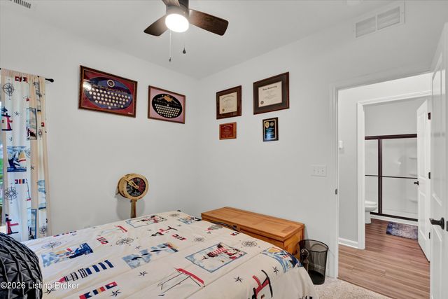 10051 Windcrest Farms Ln, Louisville, KY 40291