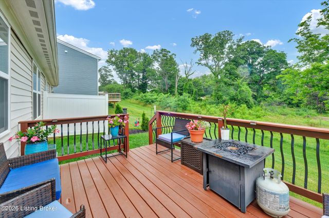 10051 Windcrest Farms Ln, Louisville, KY 40291