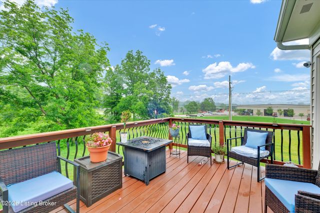 10051 Windcrest Farms Ln, Louisville, KY 40291