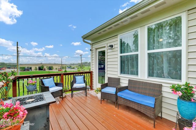 10051 Windcrest Farms Ln, Louisville, KY 40291