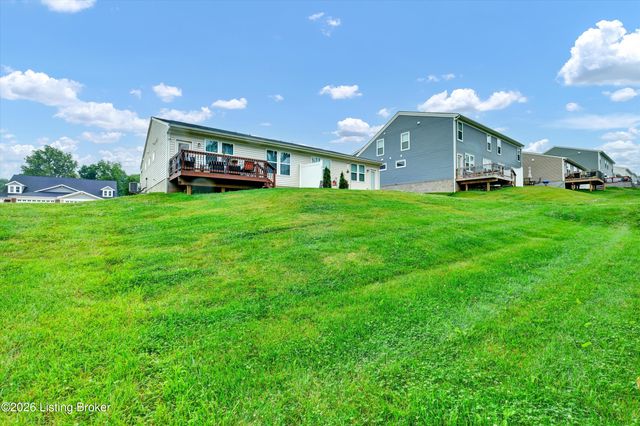 10051 Windcrest Farms Ln, Louisville, KY 40291