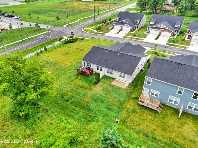 10051 Windcrest Farms Ln, Louisville, KY 40291