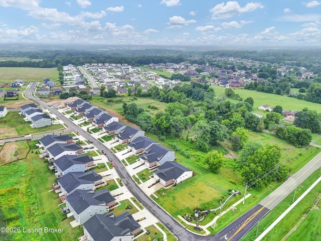 10051 Windcrest Farms Ln, Louisville, KY 40291