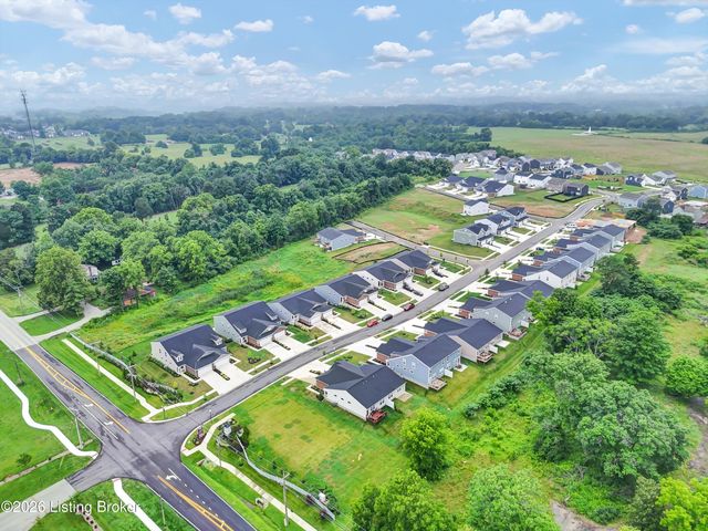 10051 Windcrest Farms Ln, Louisville, KY 40291