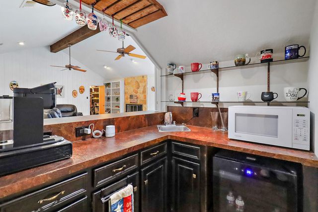 3902 Savell Drive, Baytown, TX 77521