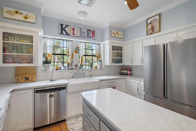 3902 Savell Drive, Baytown, TX 77521