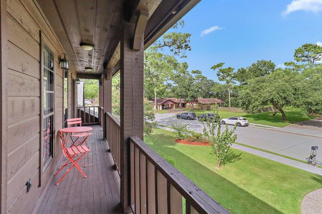 3902 Savell Drive, Baytown, TX 77521
