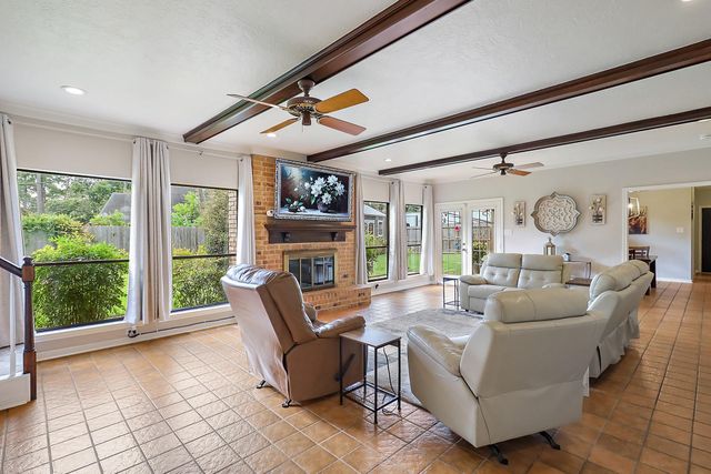 3902 Savell Drive, Baytown, TX 77521