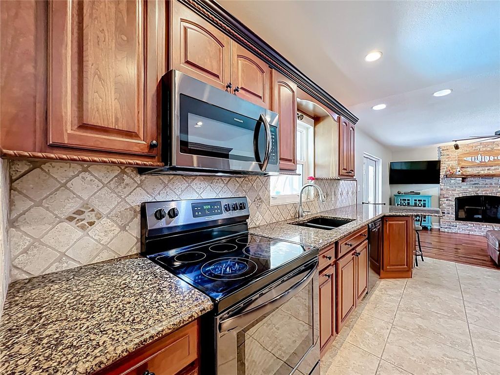 Image 23 of property listing at 1514 LIME DRIVE, Melbourne, FL 32935