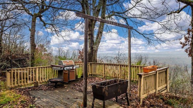 92 Scenic Hill Road, Conway, AR 72034