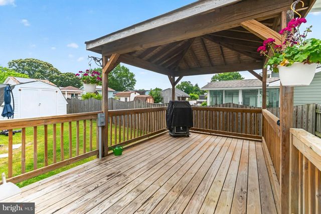 7915 KINGS BENCH PL, Pasadena, MD 21122