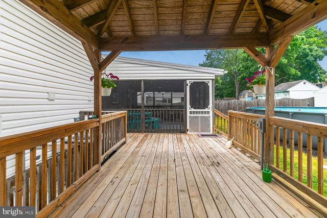 7915 KINGS BENCH PL, Pasadena, MD 21122