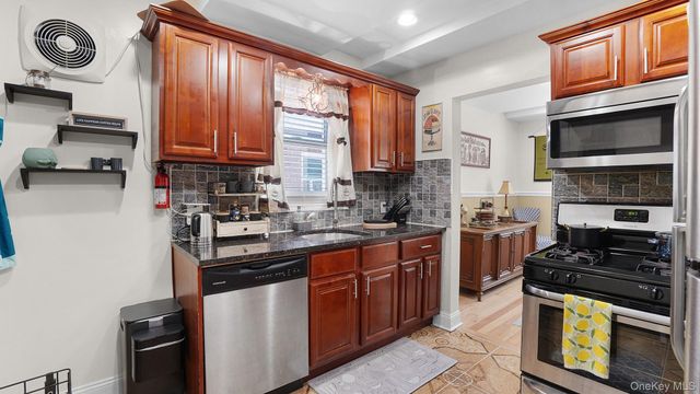 172-17 Amelia Road, Jamaica, NY 11434