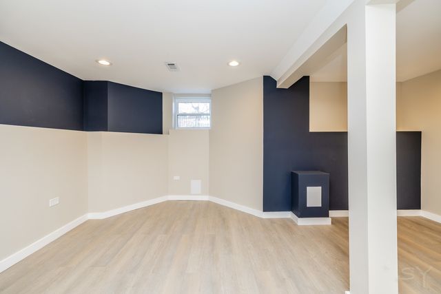 6129 N Ravenswood Avenue, Chicago, IL 60660