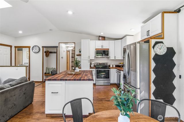 6113 148th Avenue NE, Lake Stevens, WA 98258
