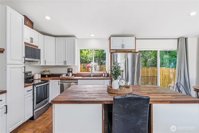 6113 148th Avenue NE, Lake Stevens, WA 98258