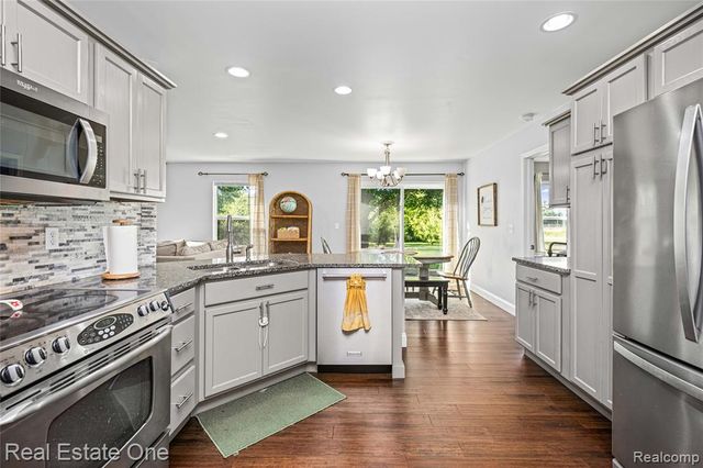 2479 Gibson Road, Grand Blanc, MI 48439