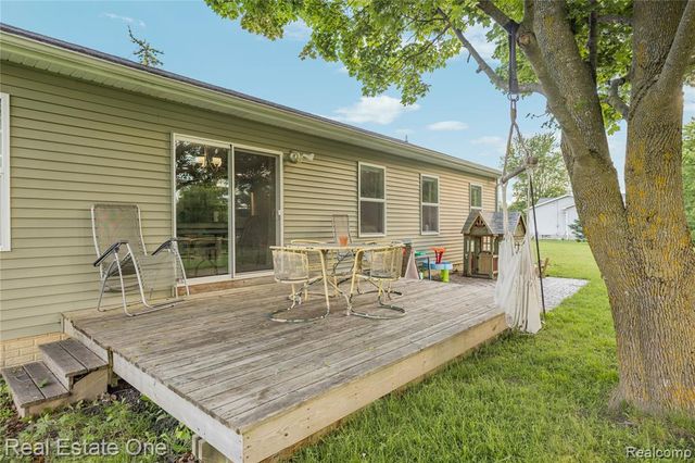 2479 Gibson Road, Grand Blanc, MI 48439