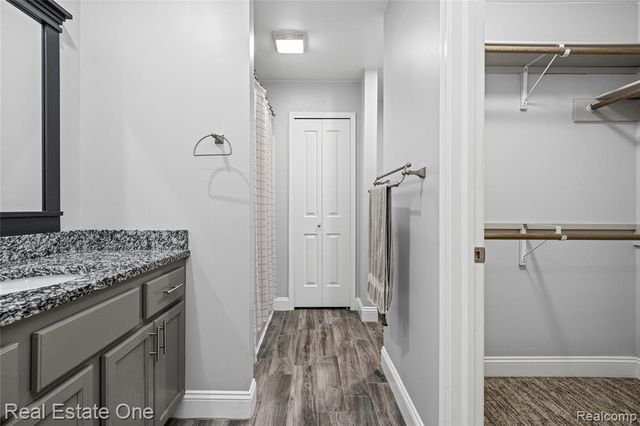2479 Gibson Road, Grand Blanc, MI 48439