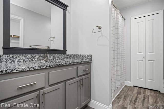 2479 Gibson Road, Grand Blanc, MI 48439
