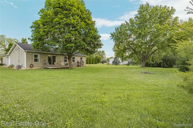 2479 Gibson Road, Grand Blanc, MI 48439