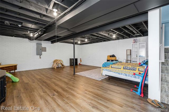 2479 Gibson Road, Grand Blanc, MI 48439