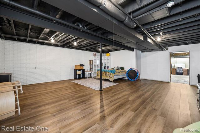 2479 Gibson Road, Grand Blanc, MI 48439