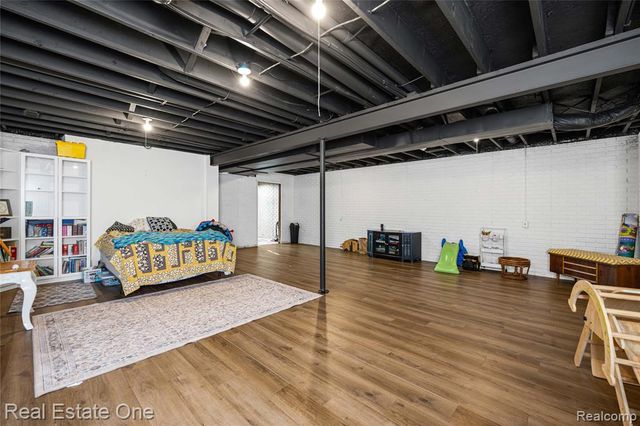 2479 Gibson Road, Grand Blanc, MI 48439