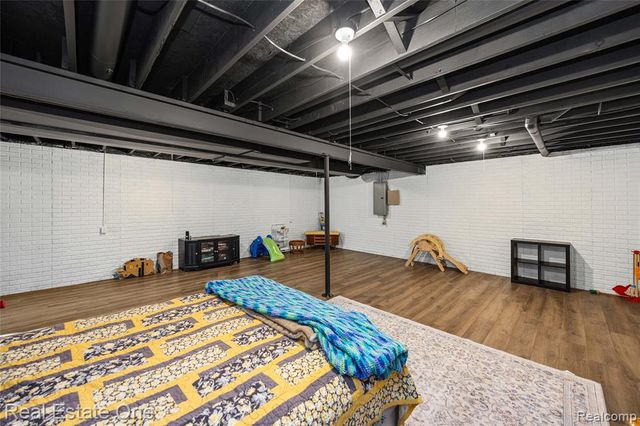 2479 Gibson Road, Grand Blanc, MI 48439