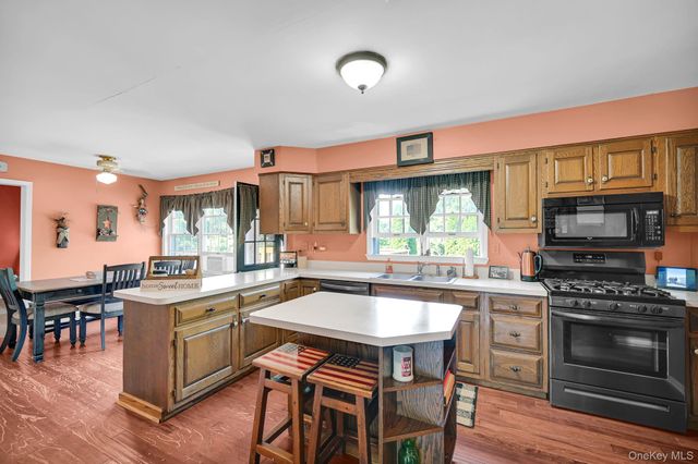 28 Brady Road, Warwick, NY 10990