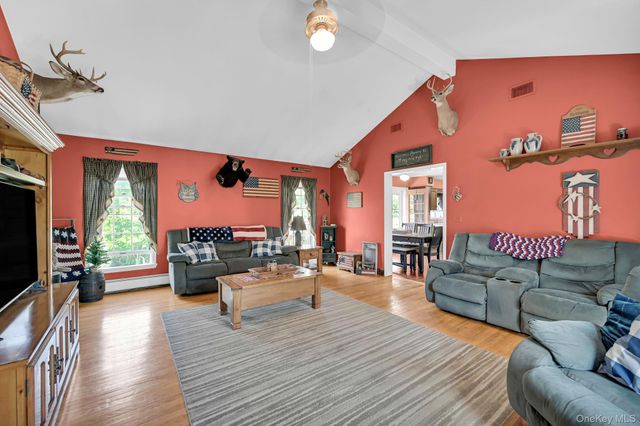 28 Brady Road, Warwick, NY 10990