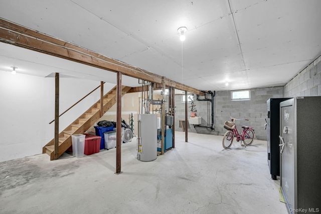 28 Brady Road, Warwick, NY 10990