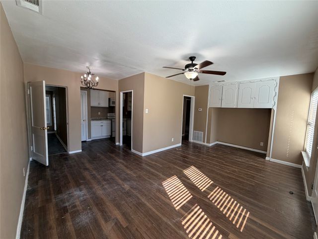 2829 Falls Drive, Dallas, TX 75211