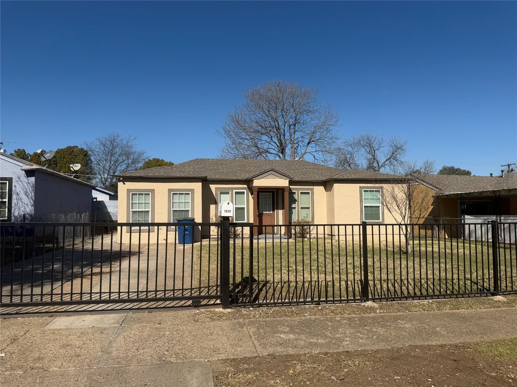 2829 Falls Drive, Dallas, TX 75211