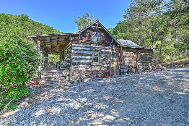 3388 Flower Gap Road, Blackwater, VA 24221