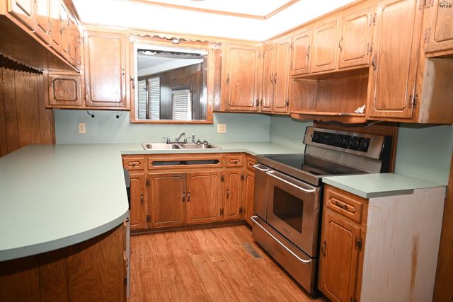 77 EDGEWATER DRIVE, Wichita Falls, TX 76308