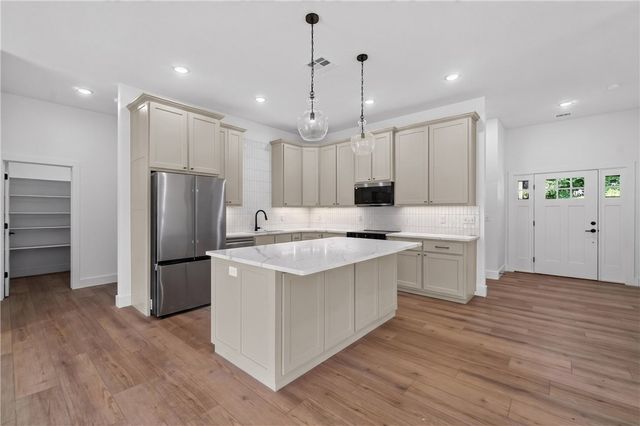 34 Littrell Drive, Bella Vista, AR 72714