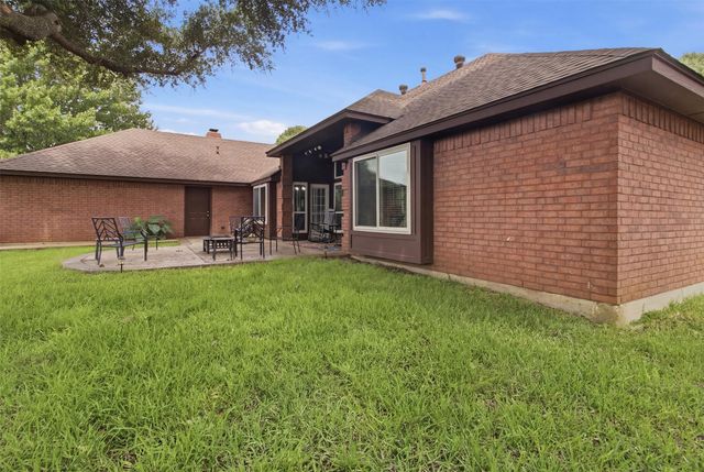1416 Daventry Drive, Desoto, TX 75115