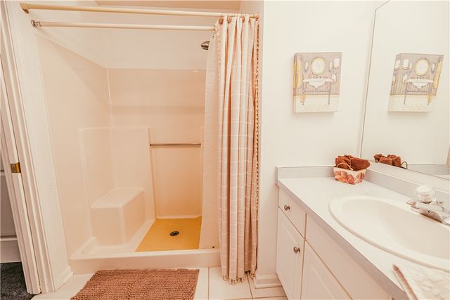 84 Amberwood Place, Greece, NY 14626