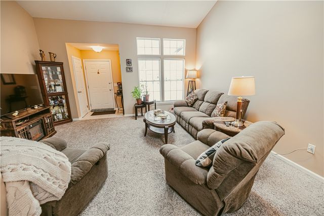 84 Amberwood Place, Greece, NY 14626