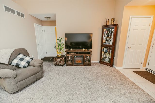 84 Amberwood Place, Greece, NY 14626